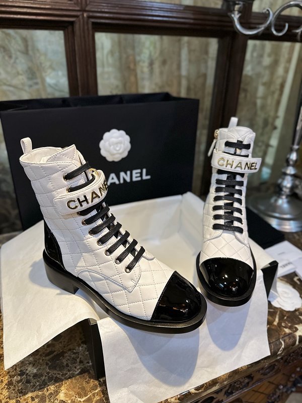 샤넬 레이스업 램스킨 카프스킨 부츠 [매장가 420만원대]