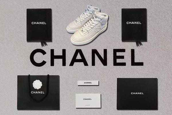 샤넬 CC로고 에어포스 하이탑 스니커즈 [매장가 240만원대]