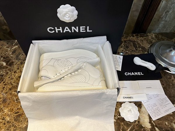 샤넬 CC로고 에어포스 하이탑 스니커즈 [매장가 240만원대]