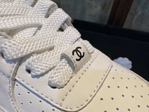 샤넬 CC로고 에어포스 하이탑 스니커즈 [매장가 240만원대]