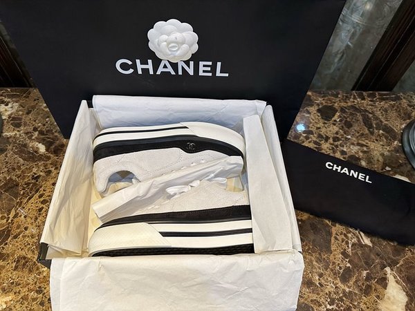 샤넬 CC로고 벨벳 스웨이드 [매장가 180만원대]