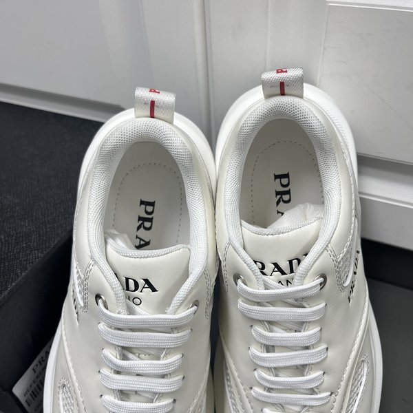 프라다 패브릭 메쉬 스니커즈 / 화이트 [매장가150만원대]