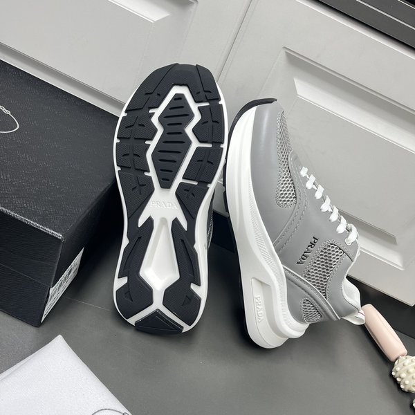 프라다 패브릭 메쉬 스니커즈 / 그레이 [매장가150만원대]