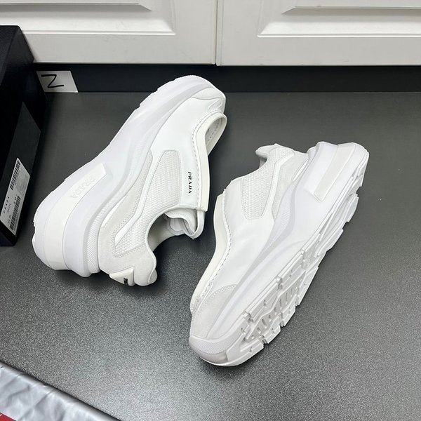 프라다 바이크 패브릭과 스웨이드 소재의 시스템 브러쉬드 가죽 스니커즈 / 화이트 [매장가190만원대]