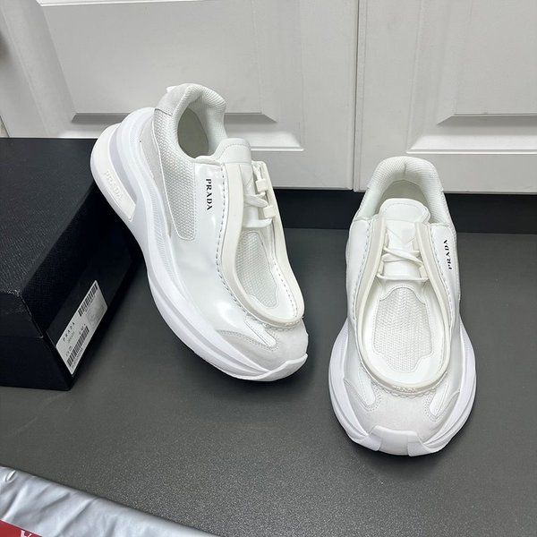 프라다 바이크 패브릭과 스웨이드 소재의 시스템 브러쉬드 가죽 스니커즈 / 화이트 [매장가190만원대]