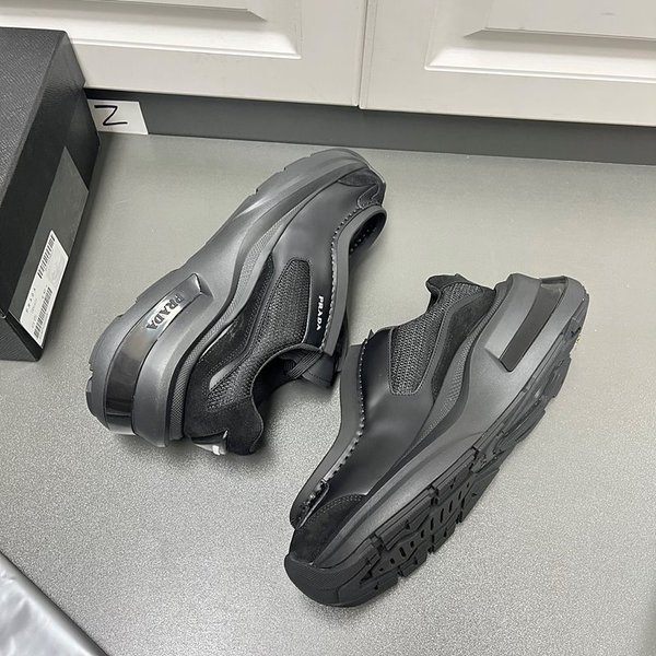 프라다 바이크 패브릭과 스웨이드 소재의 시스템 브러쉬드 가죽 스니커즈 / 블랙 [매장가190만원대]