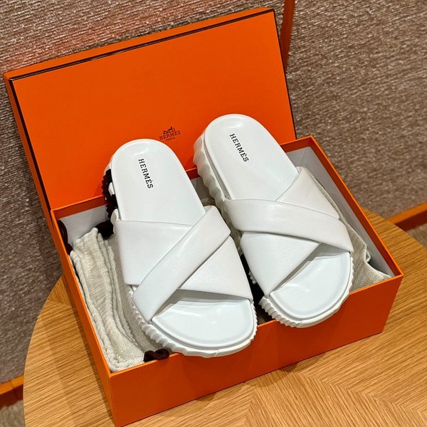 에르메스 인프라 바운싱 샌들 슬리퍼 [ 매장가 100만원대]