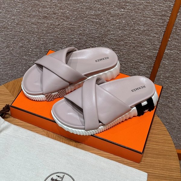 에르메스 인프라 바운싱 샌들 슬리퍼 [ 매장가 100만원대]