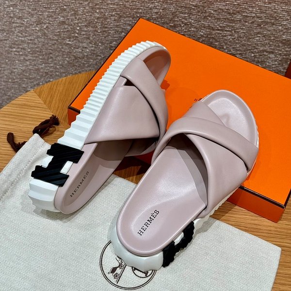 에르메스 인프라 바운싱 샌들 슬리퍼 [ 매장가 100만원대]