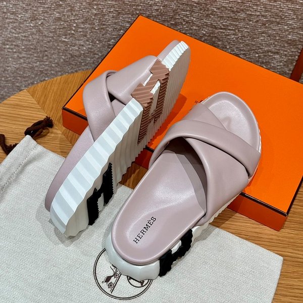 에르메스 인프라 바운싱 샌들 슬리퍼 [ 매장가 100만원대]