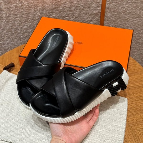 에르메스 인프라 바운싱 샌들 슬리퍼 [ 매장가 100만원대]