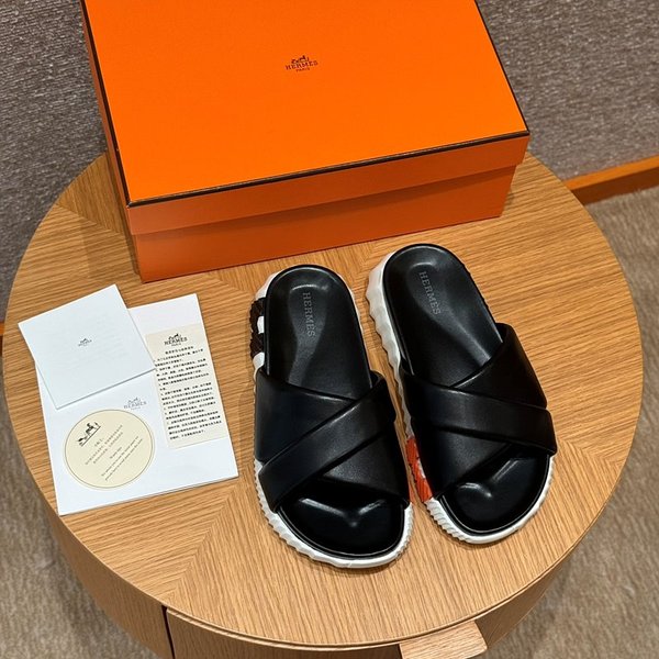 에르메스 인프라 바운싱 샌들 슬리퍼 [ 매장가 100만원대]