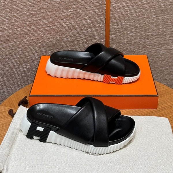 에르메스 인프라 바운싱 샌들 슬리퍼 [ 매장가 100만원대]
