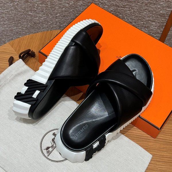 에르메스 인프라 바운싱 샌들 슬리퍼 [ 매장가 100만원대]