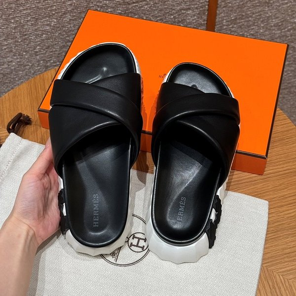 에르메스 인프라 바운싱 샌들 슬리퍼 [ 매장가 100만원대]