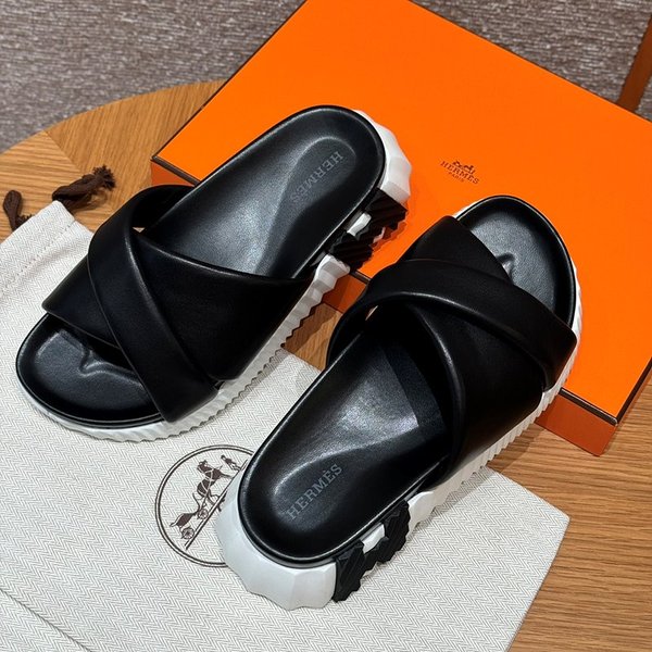 에르메스 인프라 바운싱 샌들 슬리퍼 [ 매장가 100만원대]