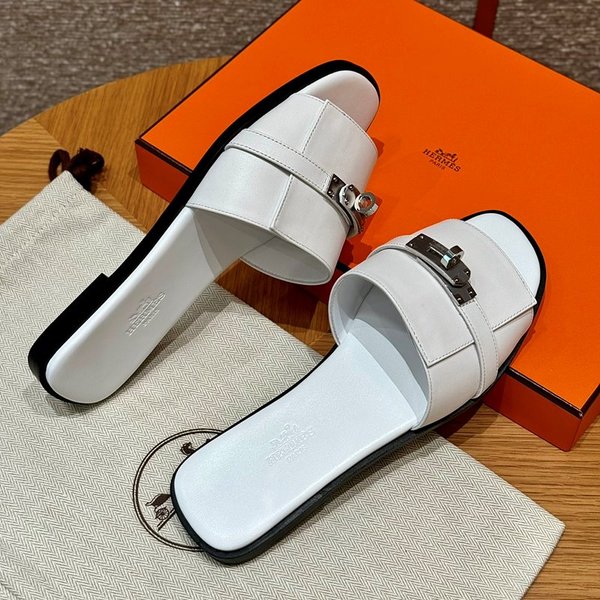 에르메스 Giulia 샌들 [매장가 169만원대]