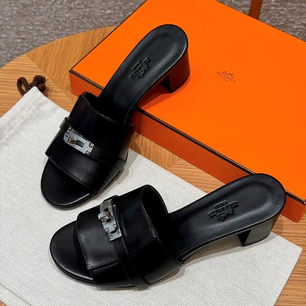 에르메스 Gigi 50 샌들 [매장가 174만원대]