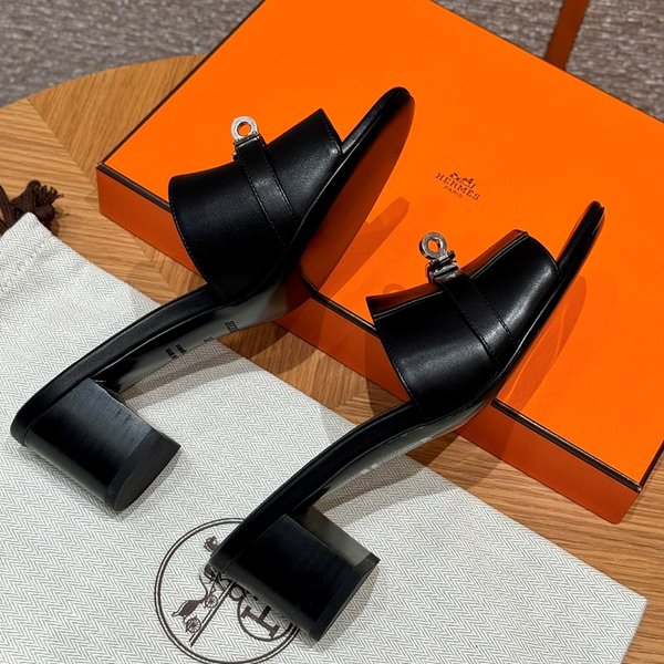 에르메스 Gigi 50 샌들 [매장가 174만원대]