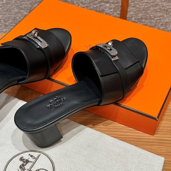 에르메스 Gigi 50 샌들 [매장가 174만원대]