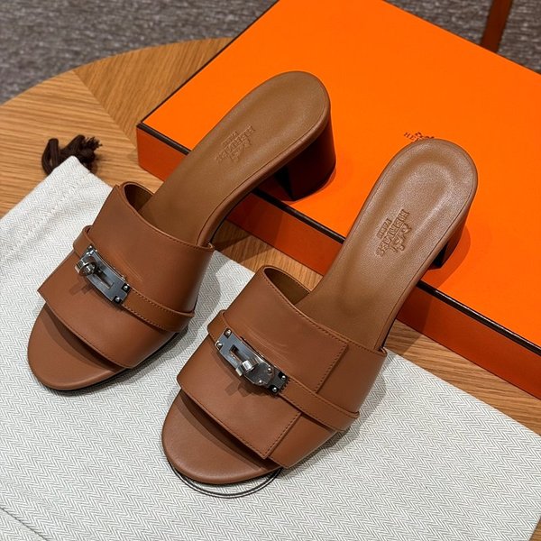 에르메스 Gigi 50 샌들 [매장가 174만원대]