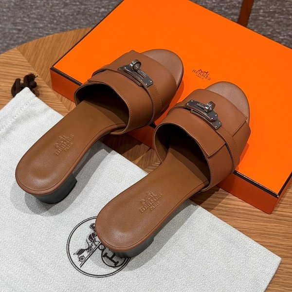 에르메스 Gigi 50 샌들 [매장가 174만원대]