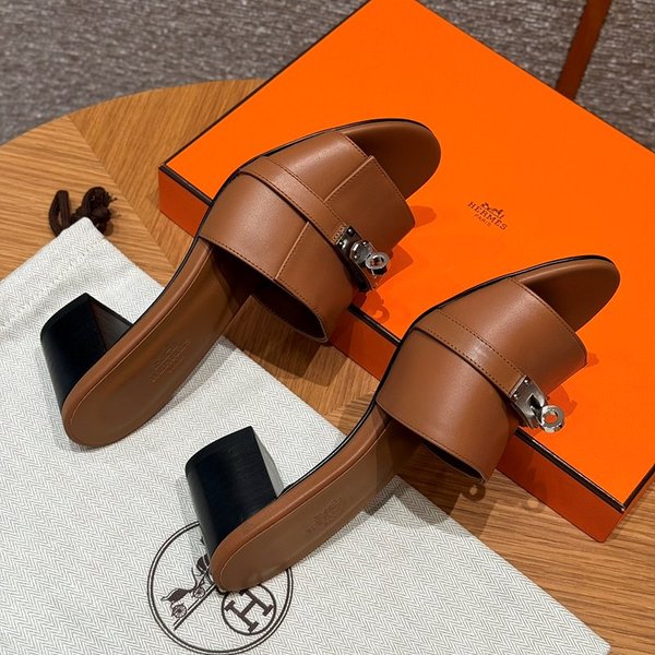 에르메스 Gigi 50 샌들 [매장가 174만원대]