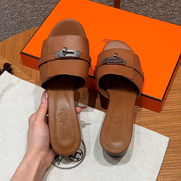 에르메스 Gigi 50 샌들 [매장가 174만원대]