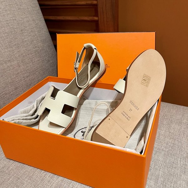 에르메스 산토리니 샌들 슬리퍼 [매장가 130만원대]