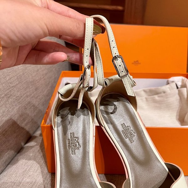 에르메스 산토리니 샌들 슬리퍼 [매장가 130만원대]