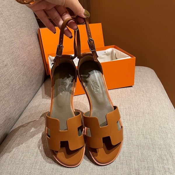 에르메스 산토리니 샌들 슬리퍼 [매장가 130만원대]