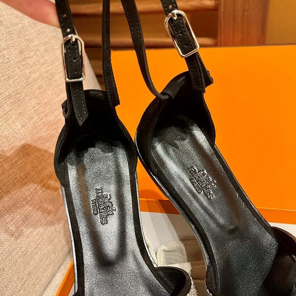 에르메스 산토리니 샌들 슬리퍼 [매장가 130만원대]