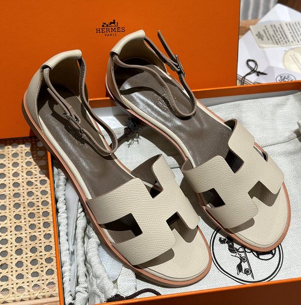 에르메스 산토리니 샌들 슬리퍼 [매장가 130만원대]