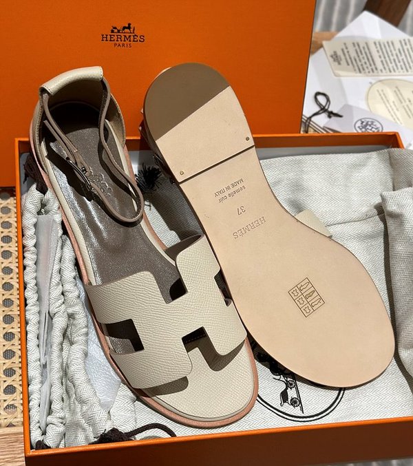 에르메스 산토리니 샌들 슬리퍼 [매장가 130만원대]