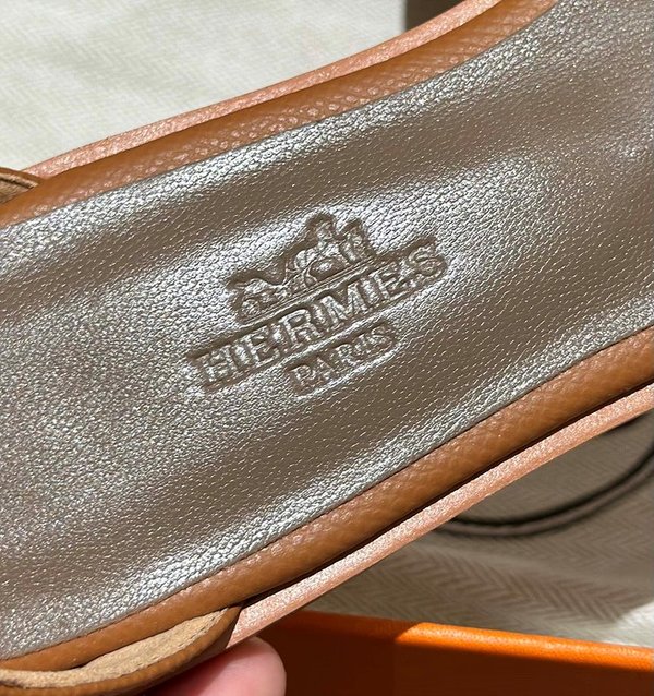 에르메스 산토리니 샌들 슬리퍼 [매장가 130만원대]