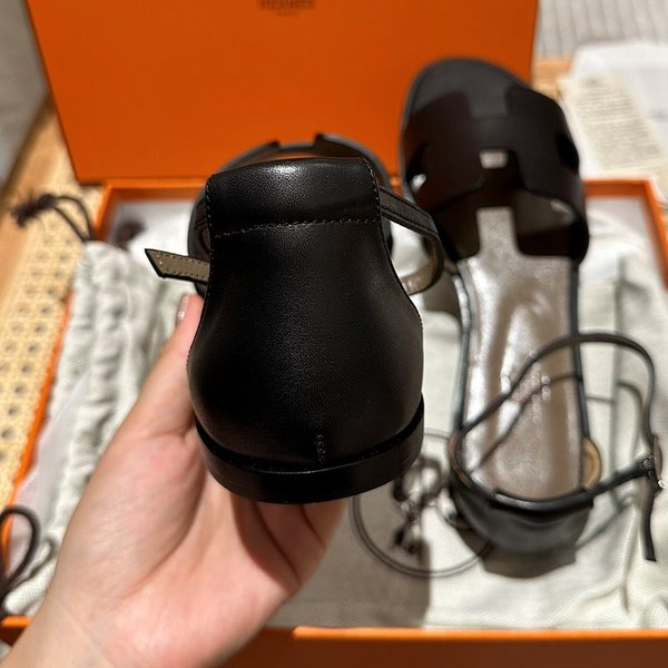 에르메스 산토리니 샌들 슬리퍼 [매장가 130만원대]