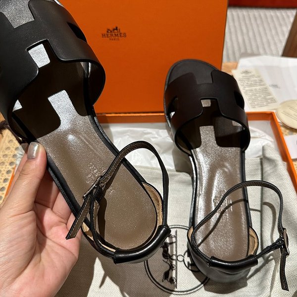 에르메스 산토리니 샌들 슬리퍼 [매장가 130만원대]