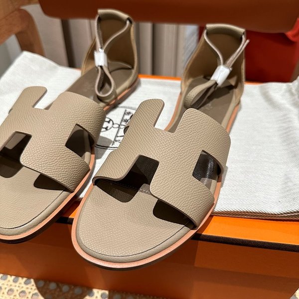 에르메스 산토리니 샌들 슬리퍼 [매장가 130만원대]