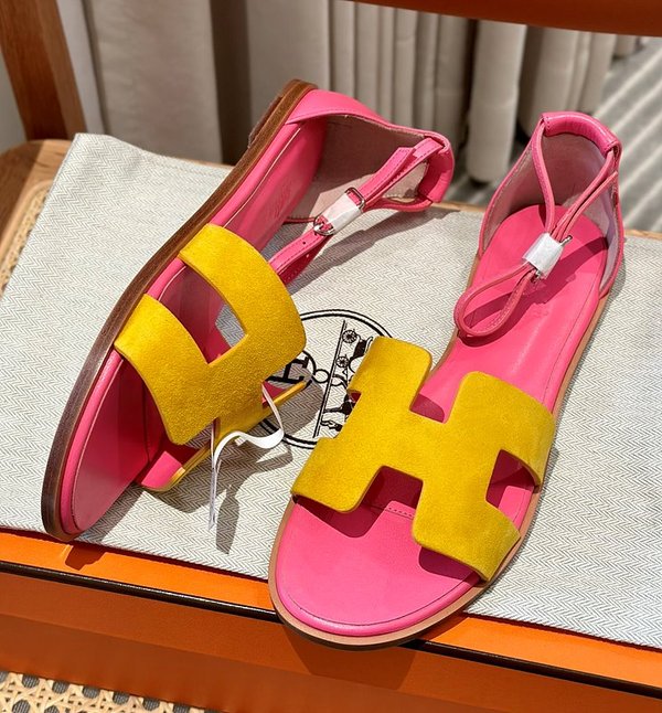 에르메스 산토리니 샌들 슬리퍼 [매장가 130만원대]