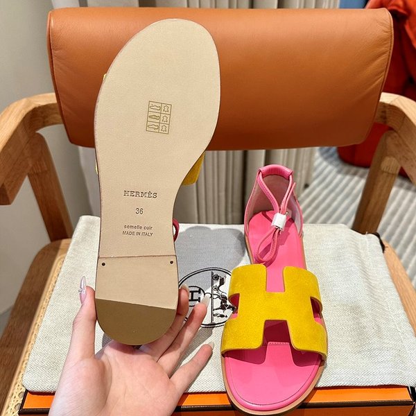 에르메스 산토리니 샌들 슬리퍼 [매장가 130만원대]