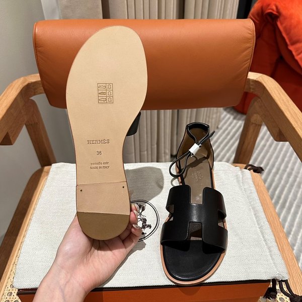 에르메스 산토리니 샌들 슬리퍼 [매장가 130만원대]