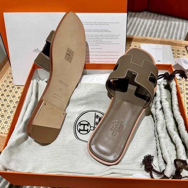 에르메스 오란 엡솜 발판 샌들 슬리퍼 [매장가110만원대]