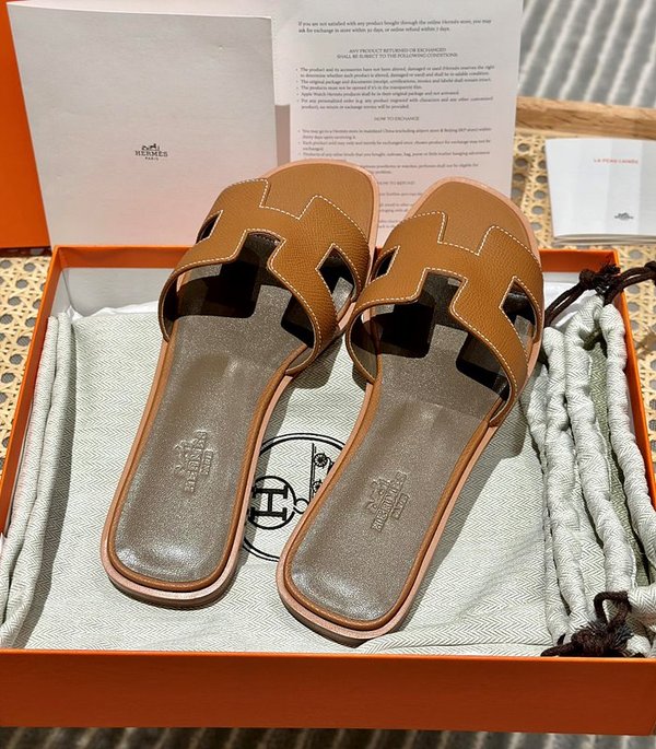 에르메스 오란 엡솜 발판 샌들 슬리퍼 [매장가110만원대]