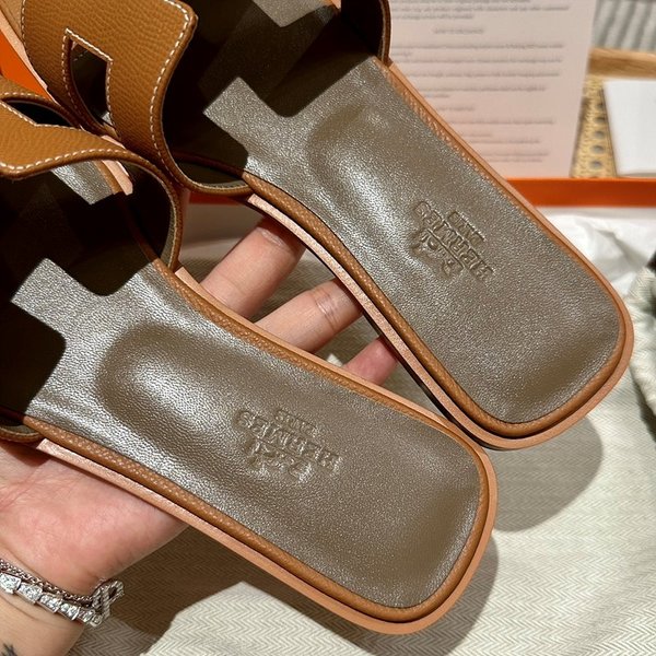 에르메스 오란 엡솜 발판 샌들 슬리퍼 [매장가110만원대]