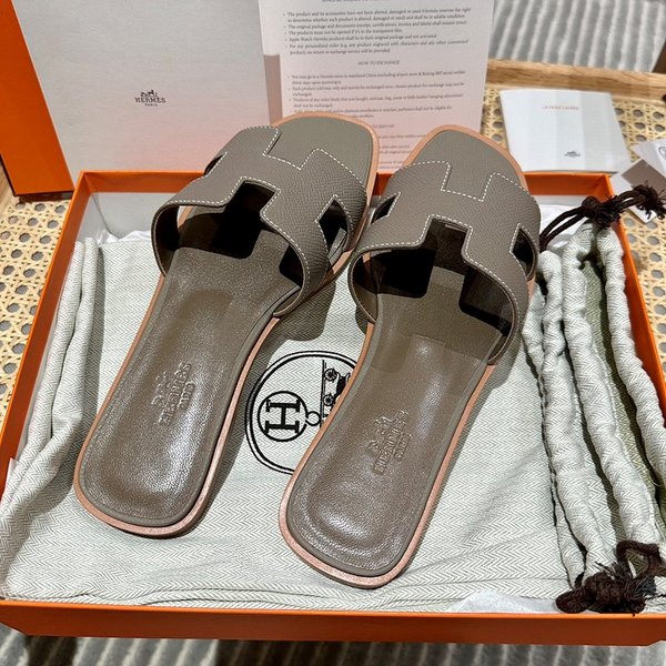 에르메스 오란 엡솜 발판 샌들 슬리퍼 [매장가110만원대]