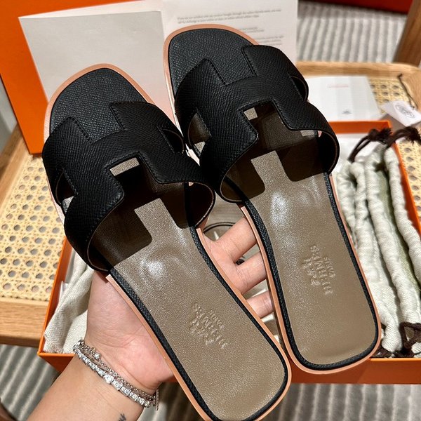 에르메스 오란 엡솜 발판 샌들 슬리퍼 [매장가110만원대]