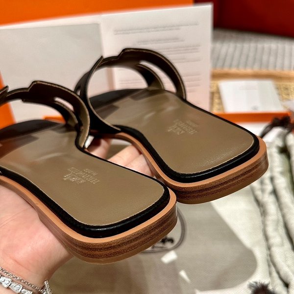 에르메스 오란 엡솜 발판 샌들 슬리퍼 [매장가110만원대]