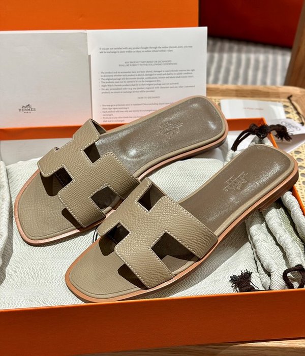 에르메스 오란 엡솜 발판 샌들 슬리퍼 [매장가110만원대]