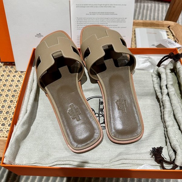 에르메스 오란 엡솜 발판 샌들 슬리퍼 [매장가110만원대]