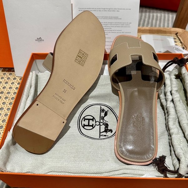 에르메스 오란 엡솜 발판 샌들 슬리퍼 [매장가110만원대]
